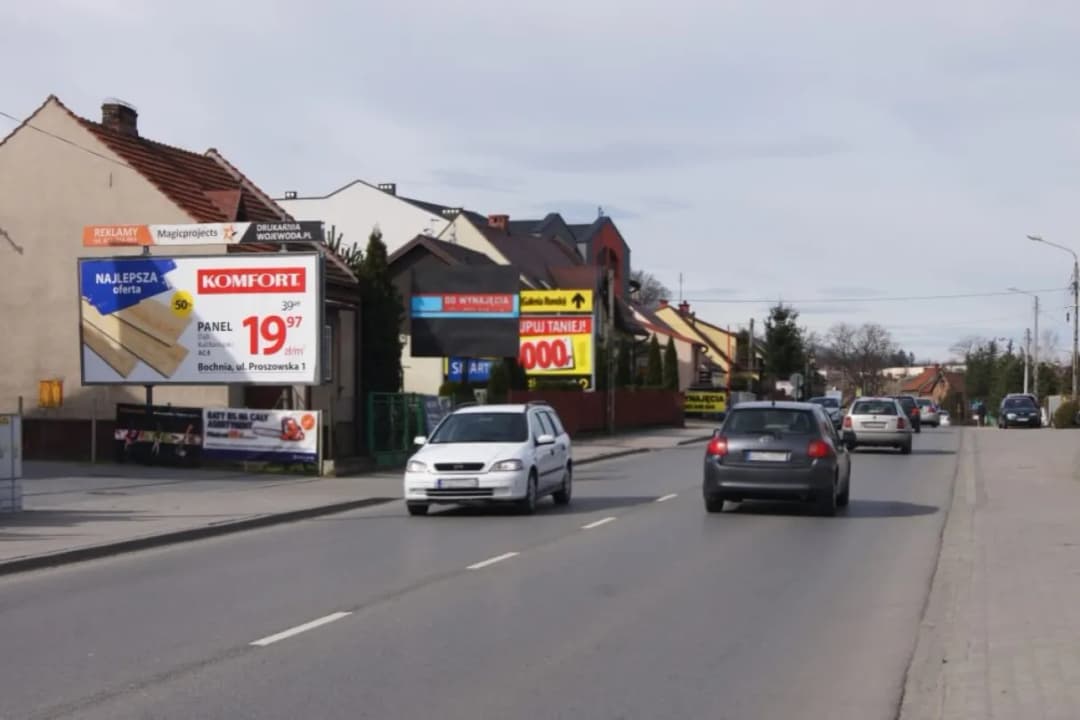 Ile kosztuje powieszenie reklamy na płocie? Ceny, które Cię zaskoczą